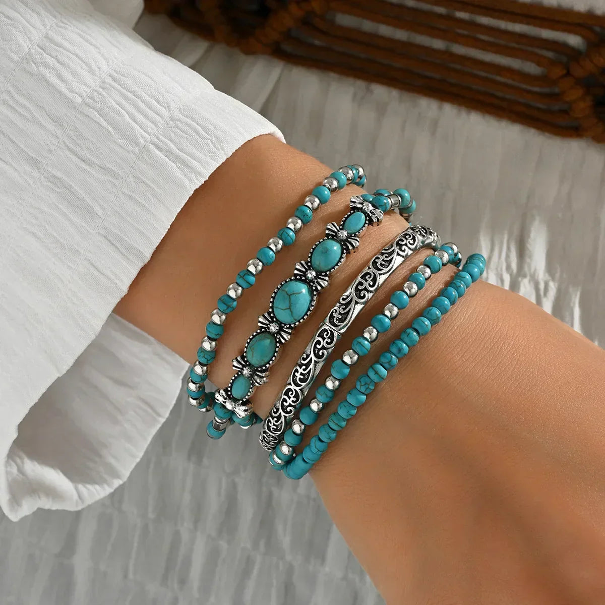SET DI BRACCIALI BOHO CON PERLINE TURCHESI