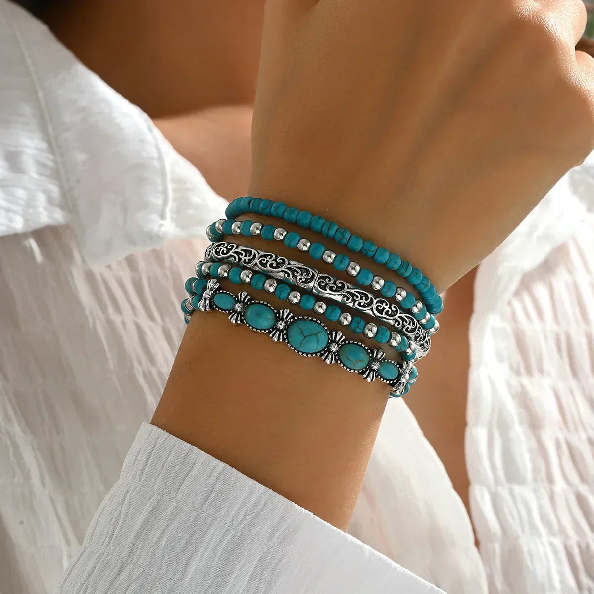 SET DI BRACCIALI BOHO CON PERLINE TURCHESI